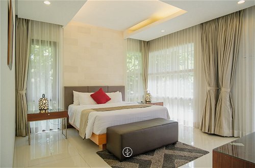 Foto 5 - Asri Villa 5 Bedroom with a Private Pool