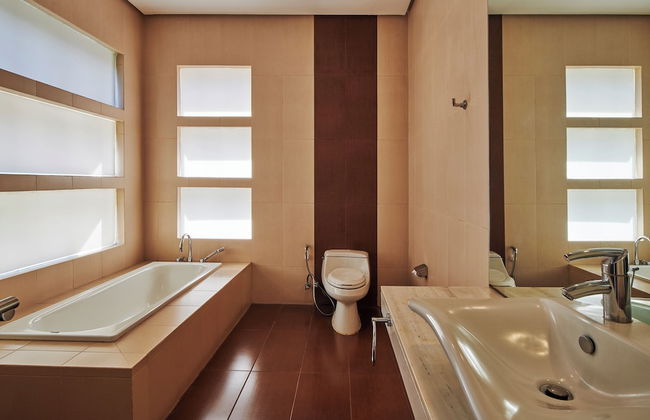 BreezeBlows City View 5BR with Pool + Familly Room - Foto 28