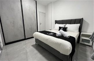 Photo 2 - Masarik Apartments