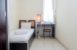 Photo 3 - Fully Furnished and Comfortable 2BR Ambassador 2 Apartment