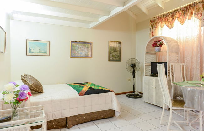 SandCastles Deluxe Beach Resort - Photo 3