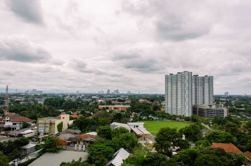 Photo 16 - Nice Studio At Bintaro Icon Apartment