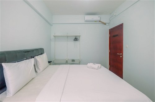 Foto 25 - Cozy Stay 2BR Tamansari Mahogany Apartment