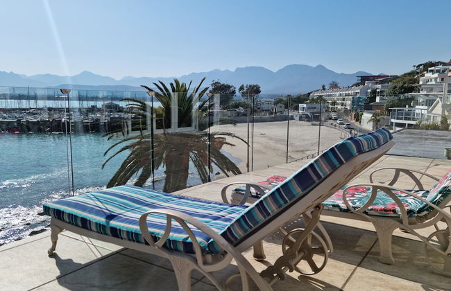 The View - Photo 37