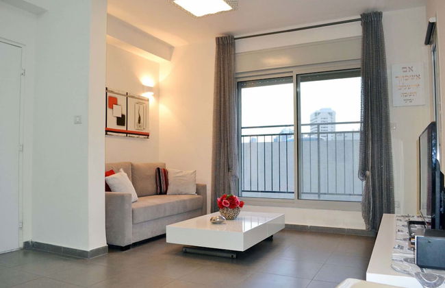 Classic 1BR in City Center near Beach by FeelHome - Foto 18