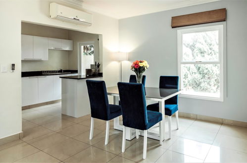 Photo 8 - Sandton Executive Suites Villa Via