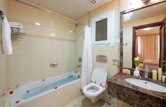 Al Diyafa Furnished Suites - Photo 23