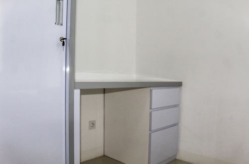 Foto 4 - Comfy 2BR Apartment Bassura City near Shopping Mall