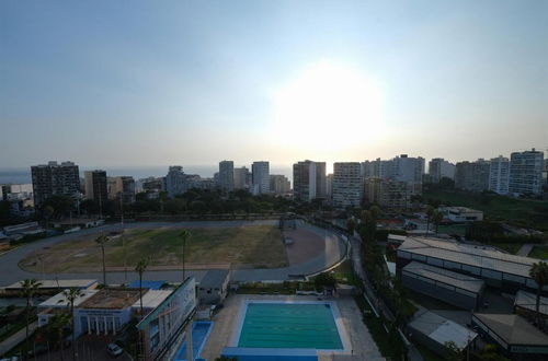 Photo 53 - Stylish apt Amazing Ocean View - Gym Karaoke Pool