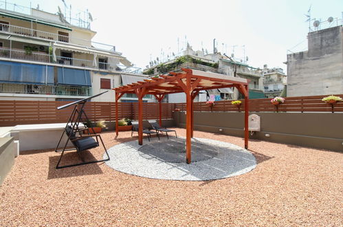 Foto 26 - Modern Apartment With Roof Terrace in Athens