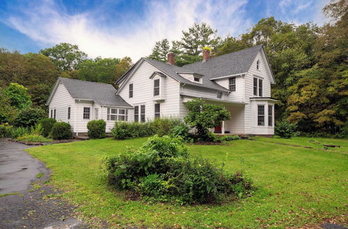 Photo 3 - Clove by Avantstay Gorgeous Cottage w/ Pool, Privacy, Pool Table & Close to Hunter Mountain