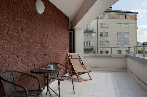 Photo 17 - Apartment Mołdawska Warsaw by Renters