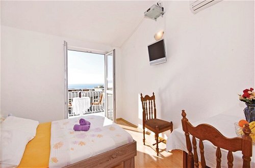 Foto 2 - Cozy 1 Bedroom Apartment in Makarska