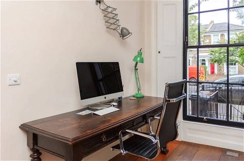 Photo 1 - Stunning 2 Bedroom House in Peaceful London Fields
