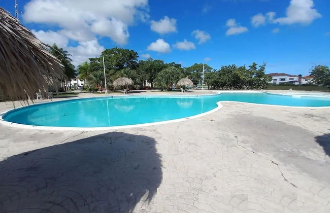 Bright Apartment at Punta Cana Wifi/ac/elect/iron/parking - Foto 6