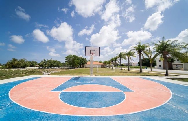 Bright Apartment at Punta Cana Wifi/ac/elect/iron/parking - Foto 9