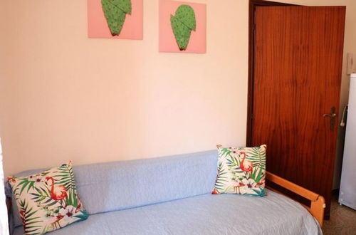 Photo 2 - Comfy Flat Just 80m From the Beach