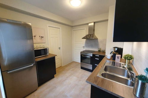 Photo 6 - Bright And Central, 2-bedroom, Fully Equipped