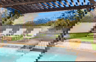 Foto 2 - Sleeps 19, 7bdr Estate! Sports Court, Putting Green, Pool Farrier by Avantstay