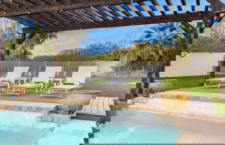 Foto 2 - Sleeps 19, 7bdr Estate! Sports Court, Putting Green, Pool Farrier by Avantstay