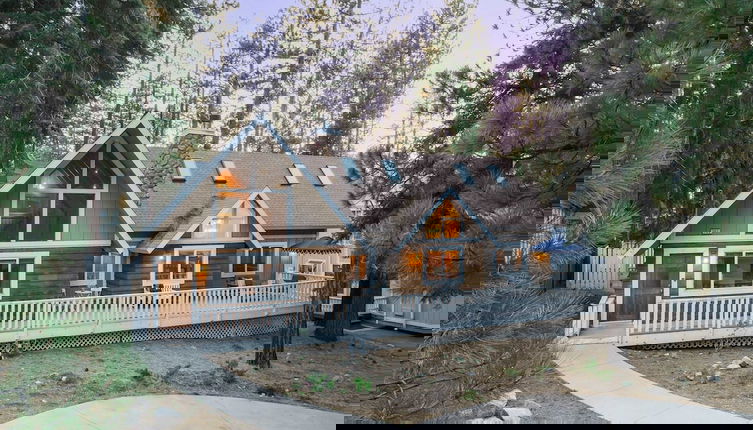 Foto 1 - Hartwood by Avantstay Cozy Big Bear Abode w/ Spacious Deck & Stone Fireplace