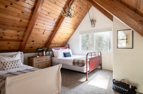 Photo 13 - Hartwood by Avantstay Cozy Big Bear Abode w/ Spacious Deck & Stone Fireplace