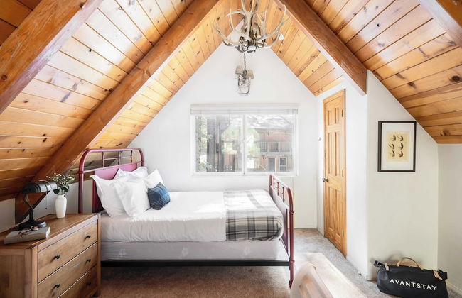 Hartwood by Avantstay Cozy Big Bear Abode w/ Spacious Deck & Stone Fireplace - Foto 30
