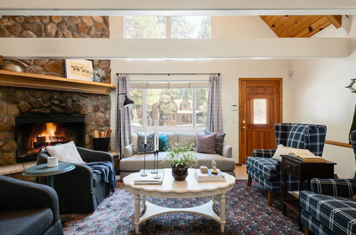 Photo 14 - Hartwood by Avantstay Cozy Big Bear Abode w/ Spacious Deck & Stone Fireplace