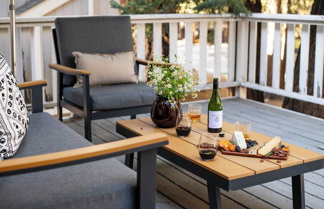 Hartwood by Avantstay Cozy Big Bear Abode w/ Spacious Deck & Stone Fireplace - Foto 32