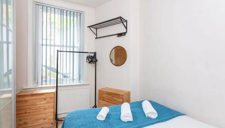 Photo 1 - Cosy 2 Bedroom Apartment in Central London With Garden