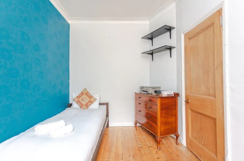 Photo 4 - Cosy 2 Bedroom Apartment in Central London With Garden