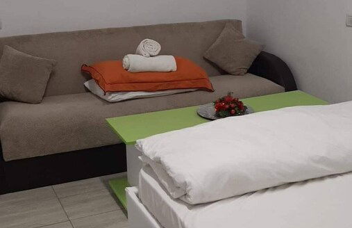 Impeccable 1-bed Studio in Roșu - Foto 3