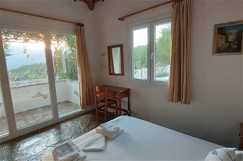 Photo 2 - Apartment 800m From Koumeika, Samos