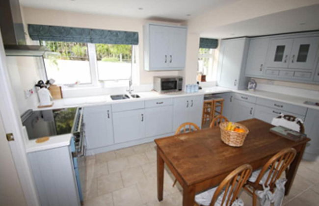 Detached House, 2 Bed, Sleeps 4, Parking - Photo 4
