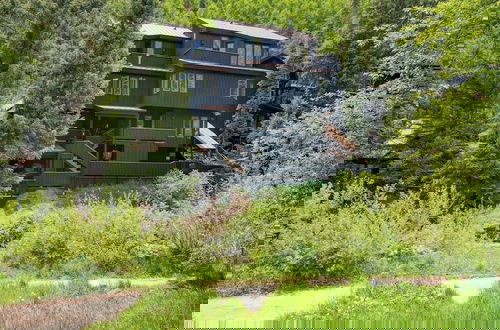 Photo 20 - Manitou Riverhouse 115 by Avantstay Spacious Condo in the Centre of Telluride