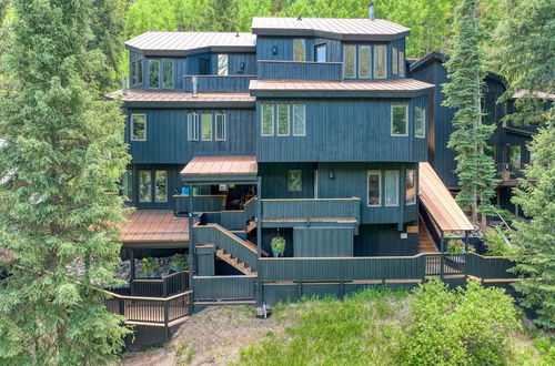 Photo 13 - Manitou Riverhouse 115 by Avantstay Spacious Condo in the Centre of Telluride