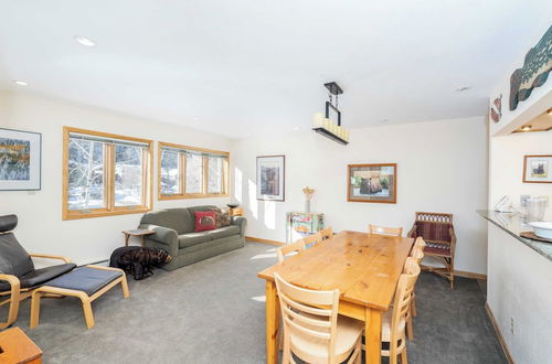 Photo 4 - Lulu City 4B by Avantstay Beautiful Condo 100 Yards From Lift #7 Permit #:3639