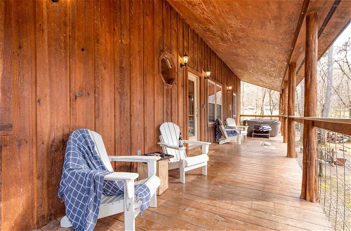 Photo 16 - Ashberry by Avantstay Large Cabin Surrounded in Pine Tree w/ River Views & Game Room