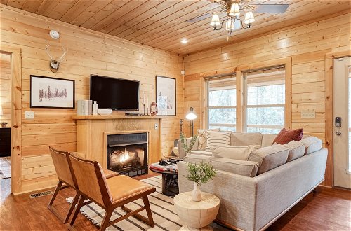 Photo 24 - Ashberry by Avantstay Large Cabin Surrounded in Pine Tree w/ River Views & Game Room