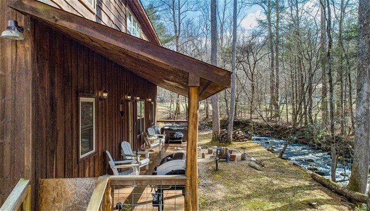 Photo 1 - Ashberry by Avantstay Large Cabin Surrounded in Pine Tree w/ River Views & Game Room