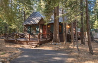 Photo 1 - Owl's Peak by Avantstay Private Pine Tree Cabin Mins From The Water