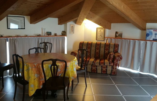 Comfortable Attic With Parking Space in the Town of Chiavari Num001 - Foto 1