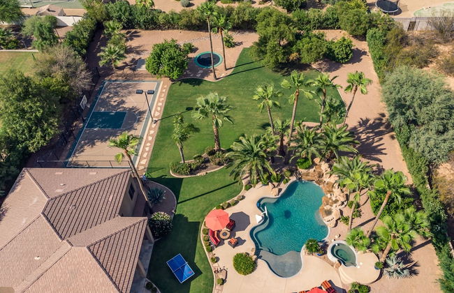 Preston by Avantstay 6BR Desert Oasis w/ Basketball Court, Pool & Hot Tub - Foto 18