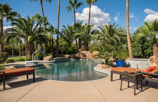 Preston by Avantstay 6BR Desert Oasis w/ Basketball Court, Pool & Hot Tub - Foto 1