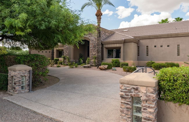 Preston by Avantstay 6BR Desert Oasis w/ Basketball Court, Pool & Hot Tub - Foto 29
