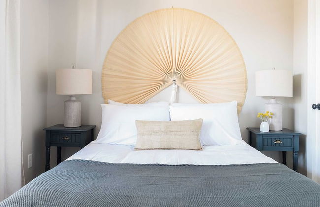 Shelton & Urban by Avantstay Sleeps 20! 2 Unit Buyout! Spacious Design - Foto 16