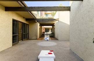 Photo 1 - Stellar By Avantstay Modern Artist's Loft in Old Town w/ Patio