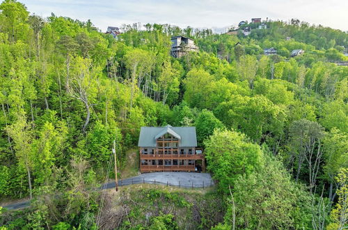 Photo 1 - Hollow's Haven by Avantstay Hot Tub, Sauna, Balcony and Tree Top Views