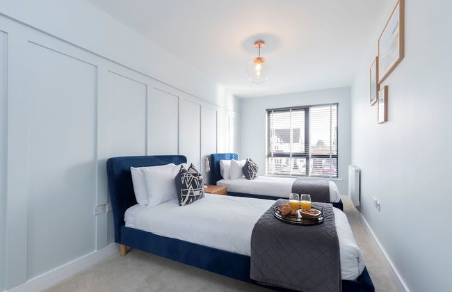 Elliot Oliver - 2 The Old Surgery: Stunning 4 Bedroom Home With Parking In Cheltenham - Foto 10