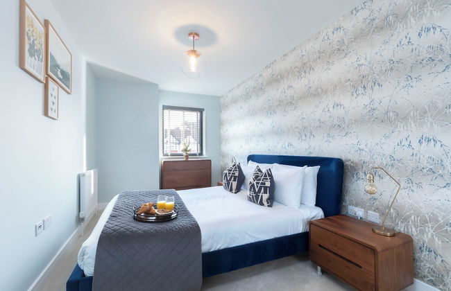 Elliot Oliver - 2 The Old Surgery: Stunning 4 Bedroom Home With Parking In Cheltenham - Foto 4
